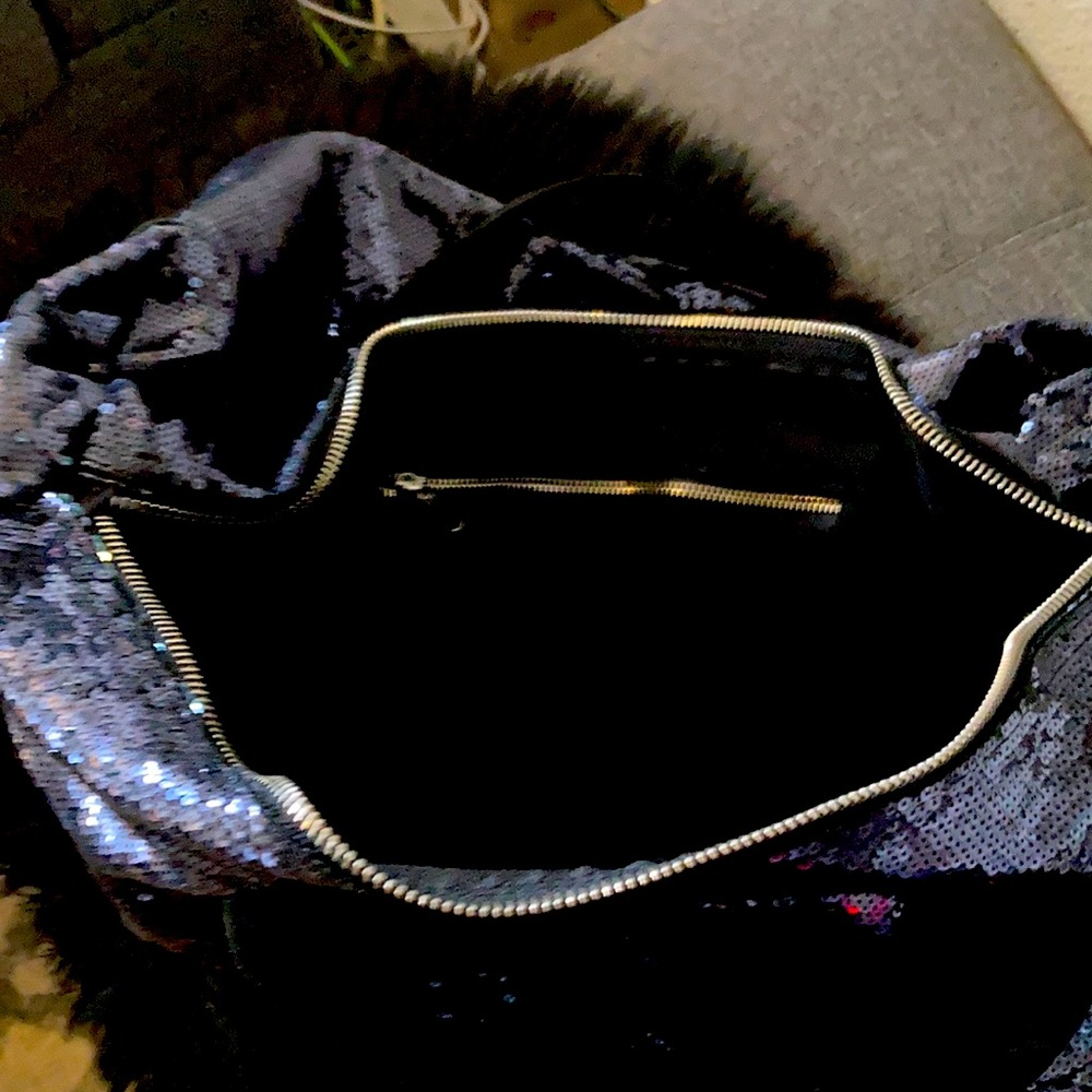 πHTF VS Pink Bling πΌ - Picture 6 of 6